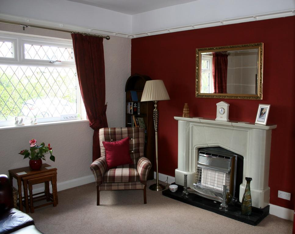 Mere Cottage B & B Alsager Exterior foto